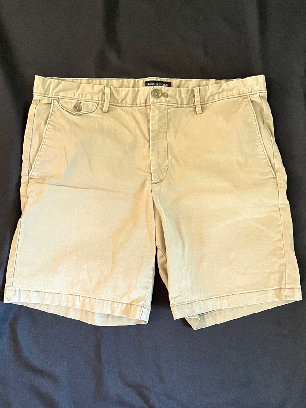 Banana Republic Men's Shorts Size 36